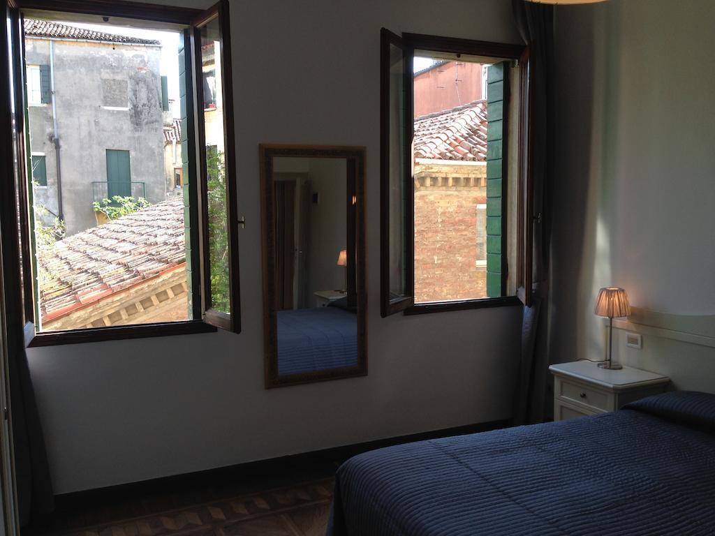 Corte Loredana Veneza Quarto foto